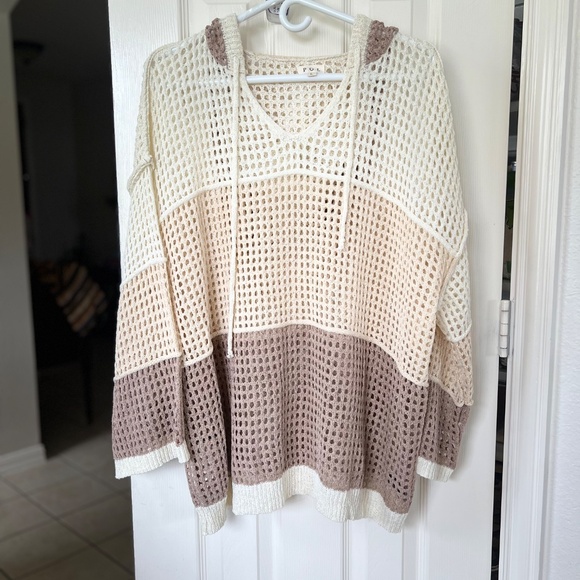 POL Open Knit Crochet Hooded Top - V-neck - Picture 1 of 10